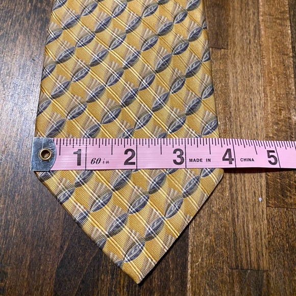 Christian Dior Monsieur Silk Neck Tie Made in Canada Gold Yellow Gray All Over - Picture 6 of 7
